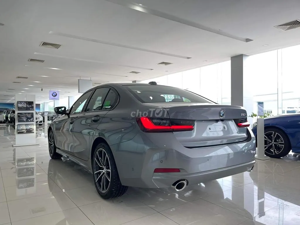 BMW 320I 2025 photo 4