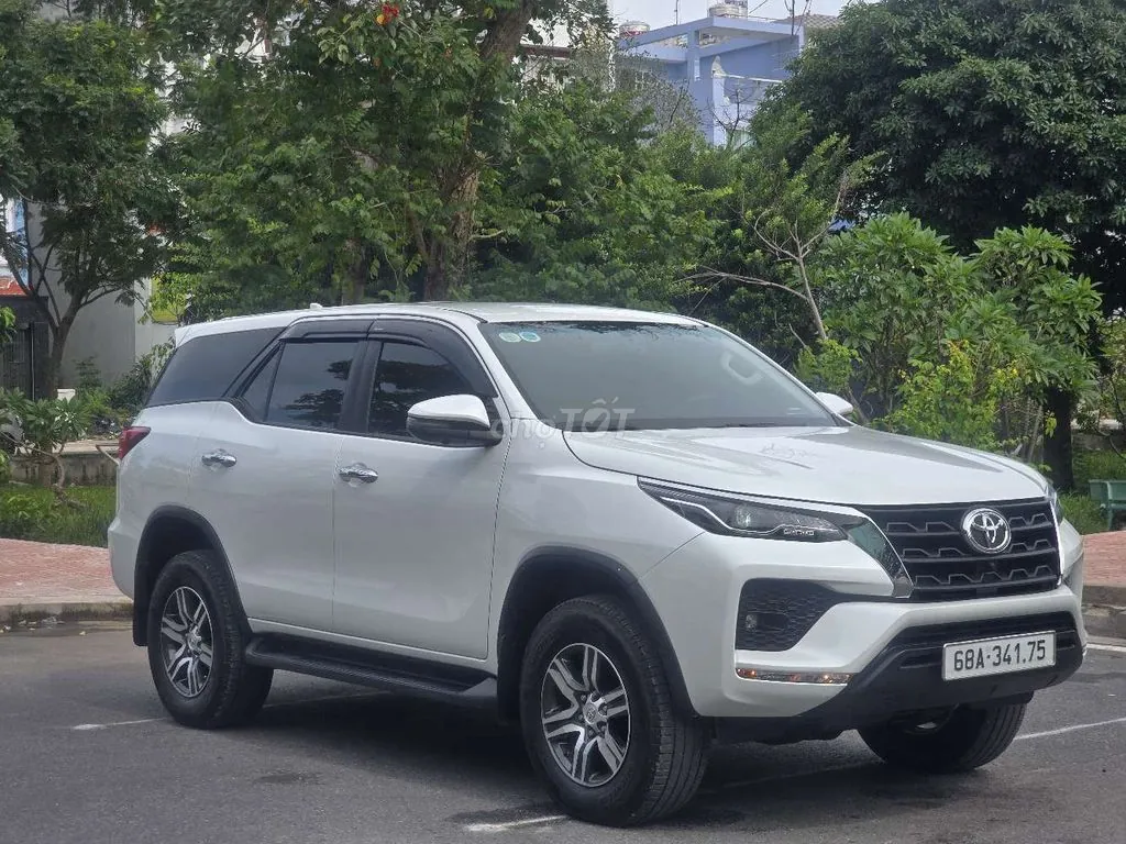 Toyota Fortuner 2024 photo 2