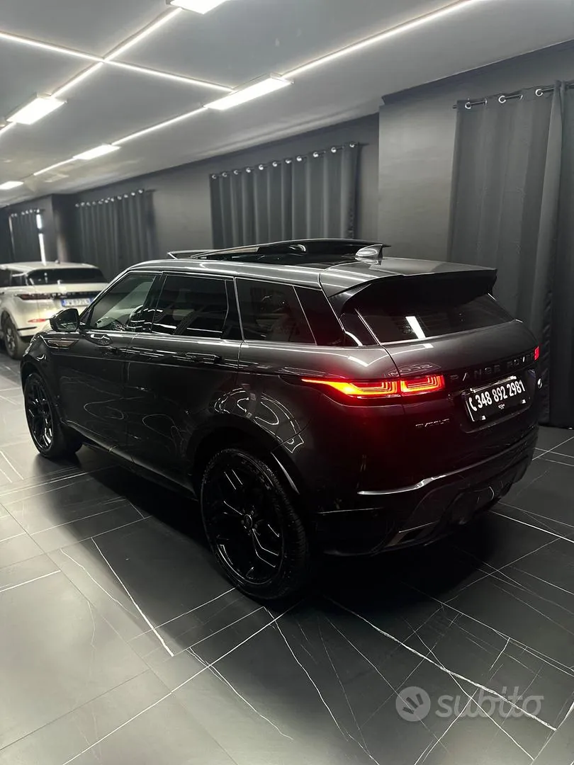 Land Rover Evoque 2022 photo 2