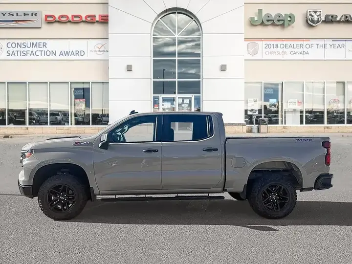 Chevrolet Silverado 1500 2022 photo 3