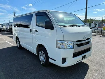Toyota Hiace 2021 photo 2