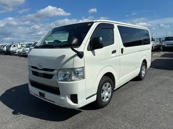 Toyota Hiace 2021 photo 3