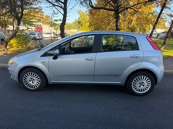 Fiat Grande Punto 2007 photo 3