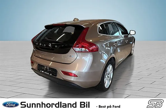 Volvo V40 2016 photo 5