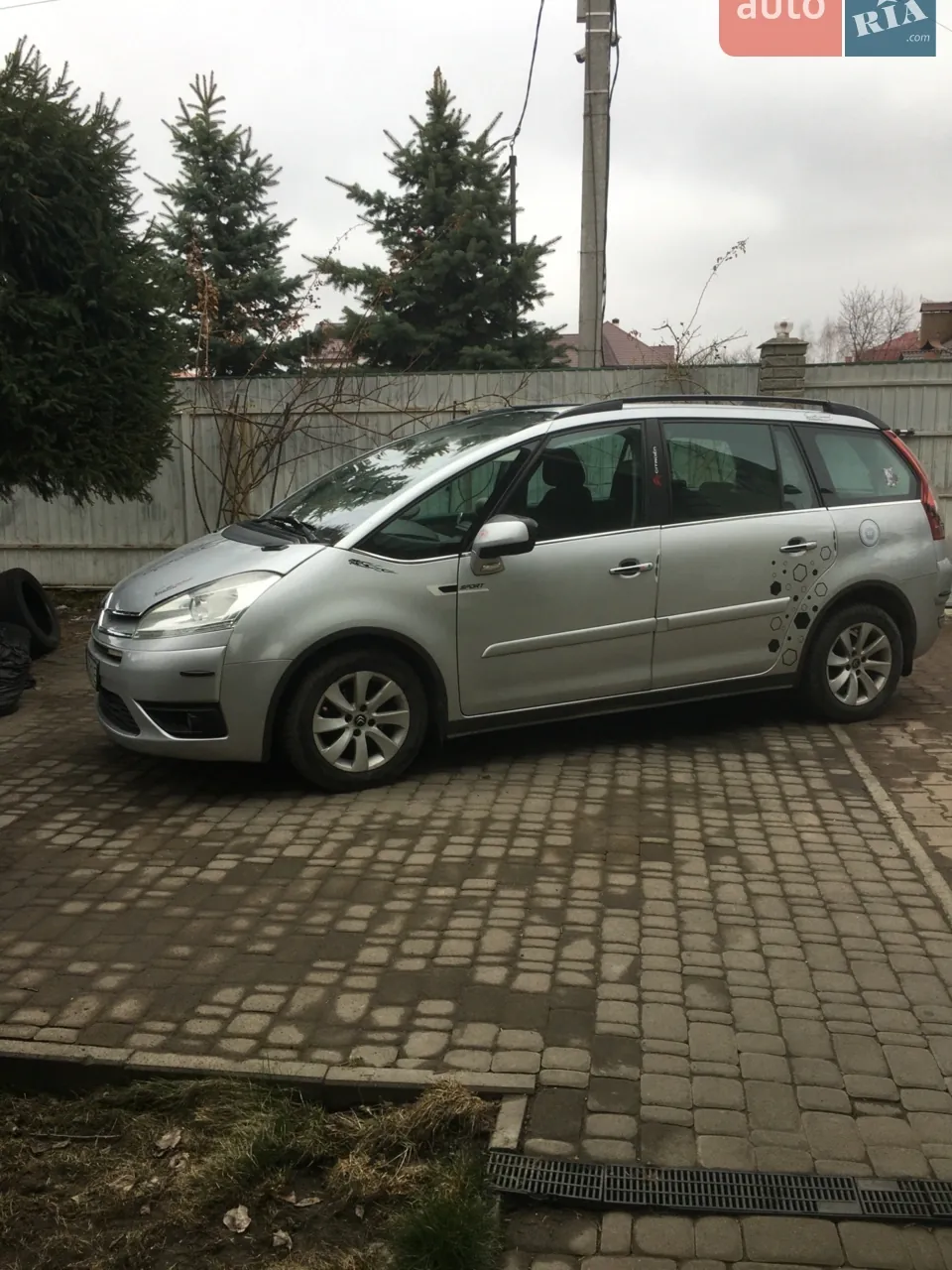 Citroen C4 Picasso 2011 photo 2