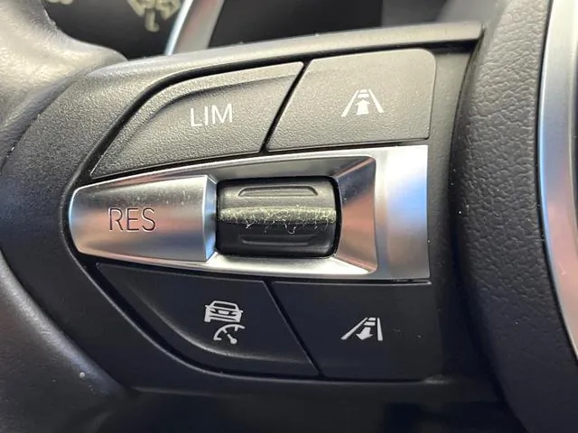 BMW 3 Series 2017 photo 4