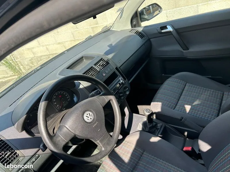 Volkswagen Polo 2009 photo 5