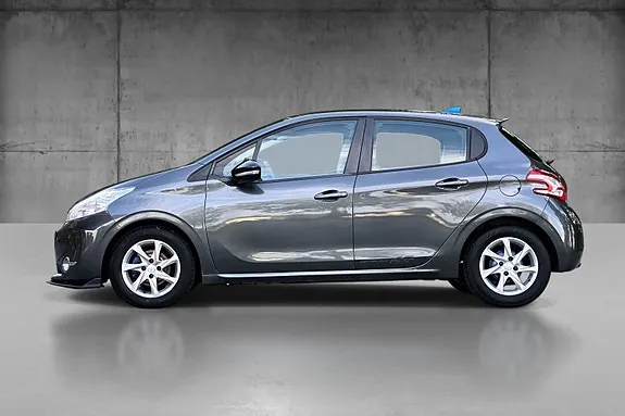 Peugeot 208 2013 photo 5