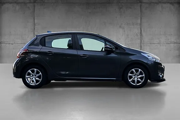 Peugeot 208 2013 photo 4