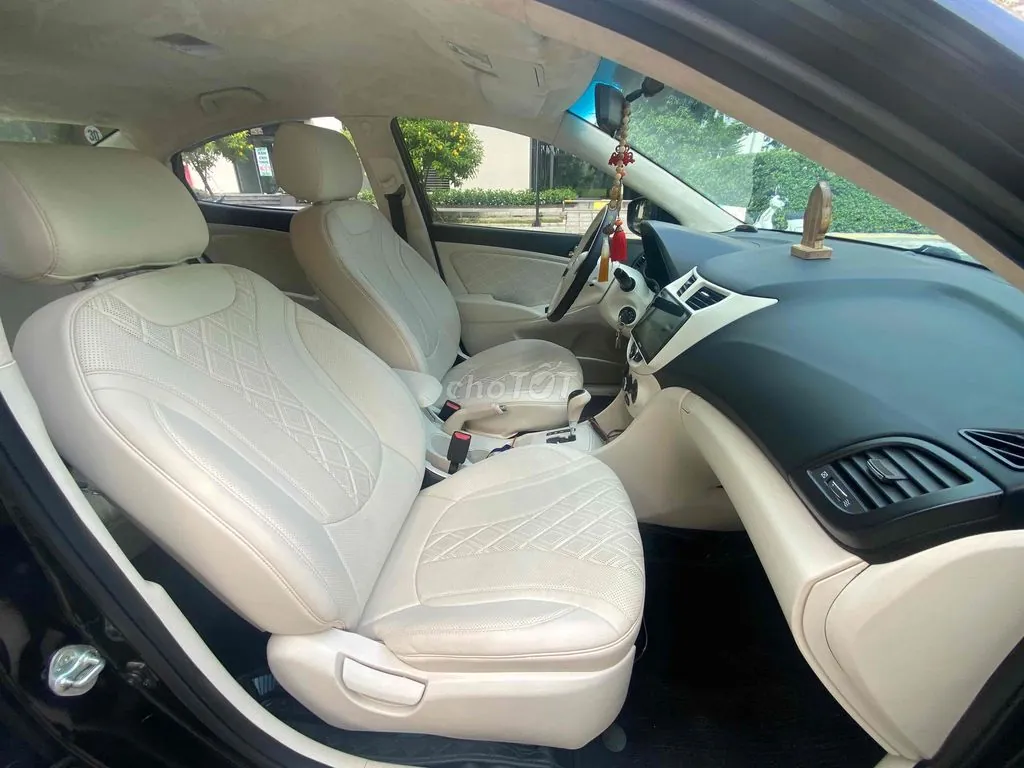 Hyundai Accent 2013 photo 4