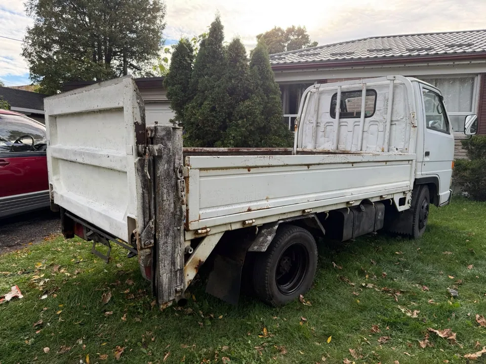 Isuzu Elf 150 1992 photo 3