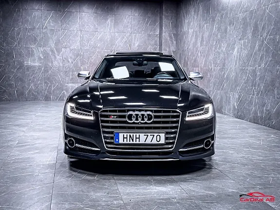 Audi S8 2014 photo 2