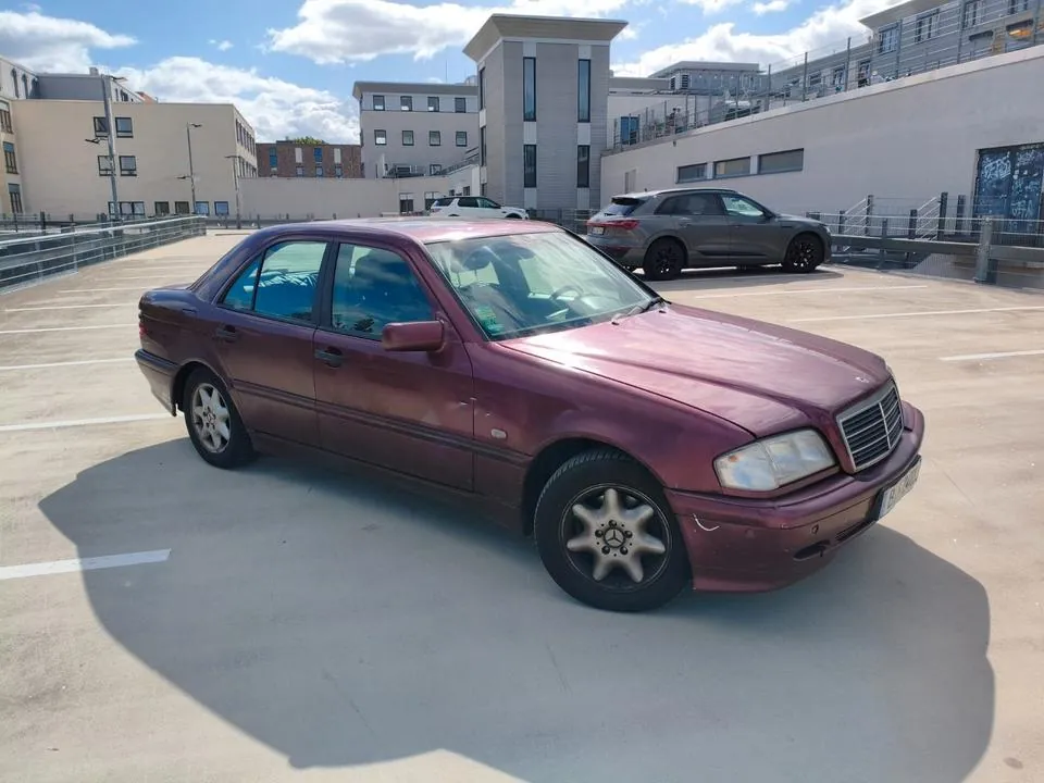 Mercedes-Benz C 180