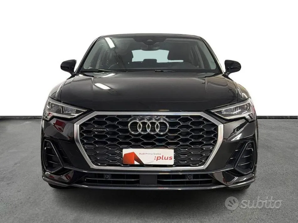 Audi Q3 2021 photo 2