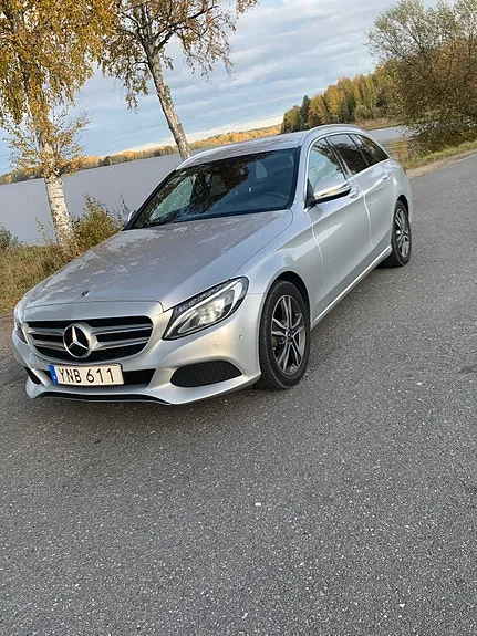 Mercedes-Benz C220