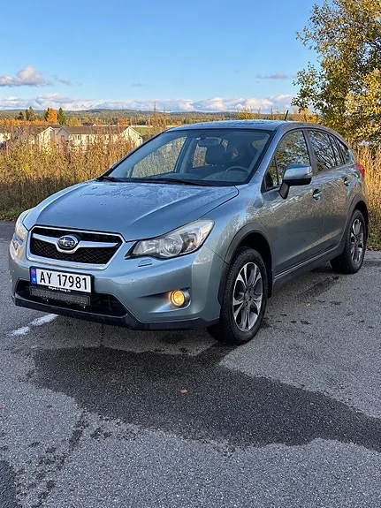 Subaru Xv 2012 photo 2