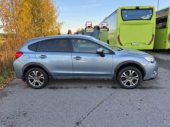 Subaru Xv 2012 photo 4