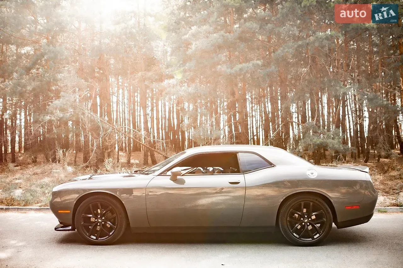 Dodge Challenger 2019 photo 3