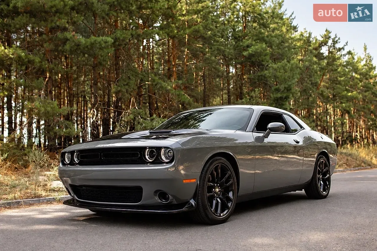 Dodge Challenger 2019 photo 2