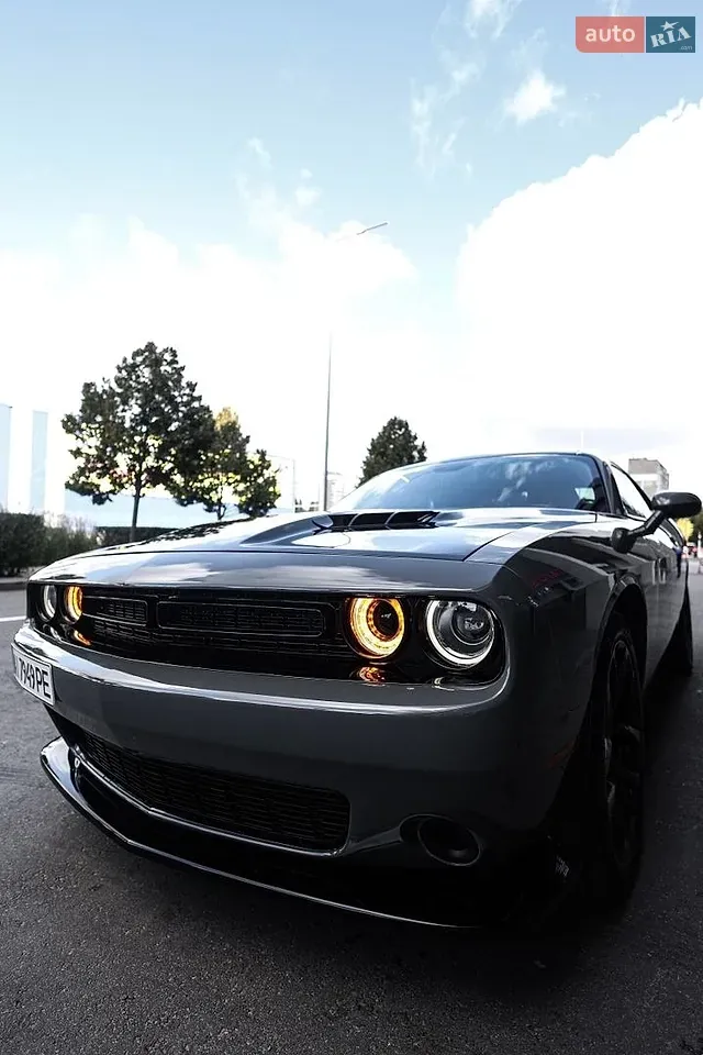 Dodge Challenger 2019 photo 4