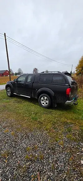 Nissan Navara 2007 photo 2
