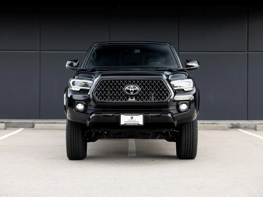 Toyota Tacoma 2023 photo 2