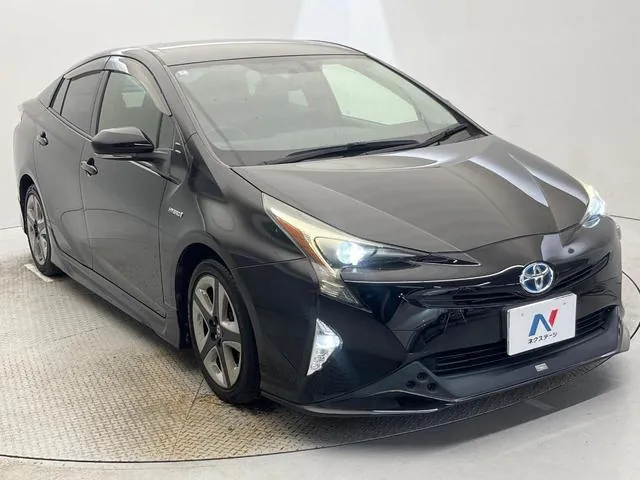 Toyota Prius 2018 photo 3