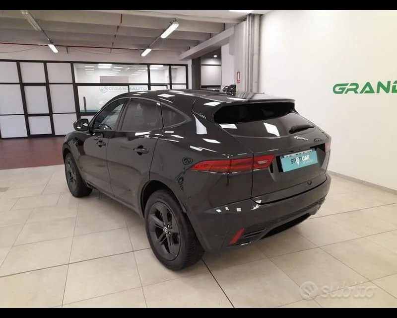 Jaguar E-Pace 2023 photo 2