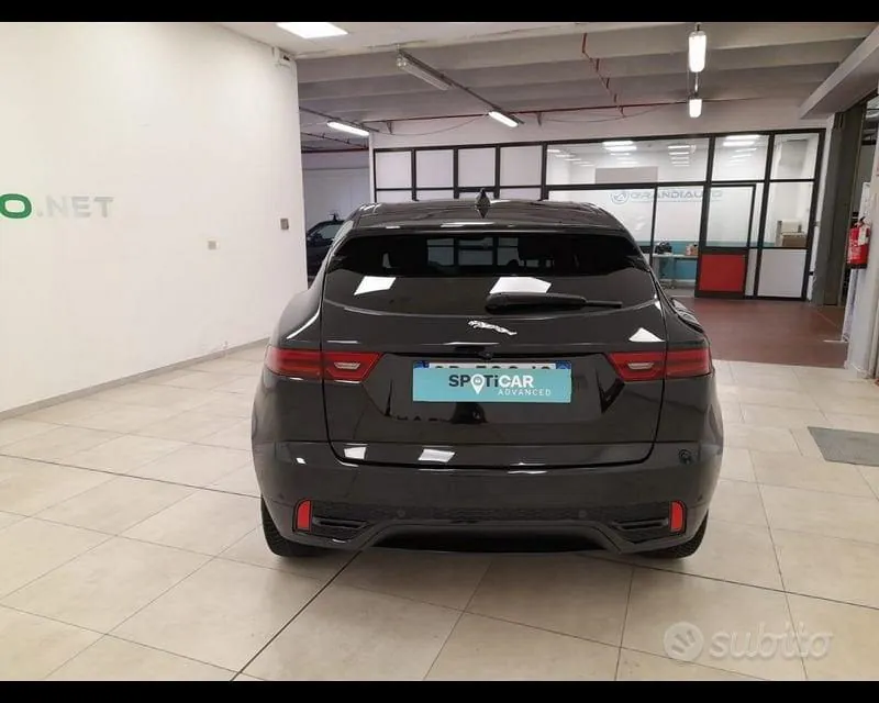 Jaguar E-Pace 2023 photo 3