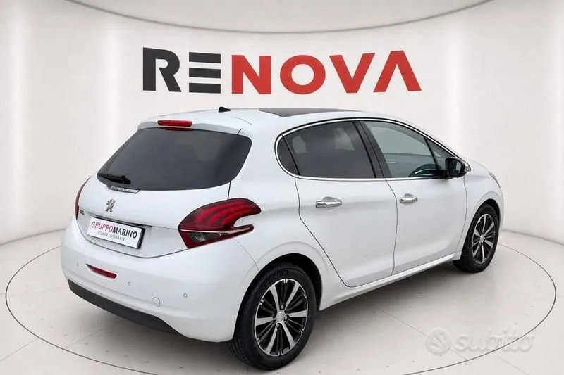Peugeot 208 2018 photo 5