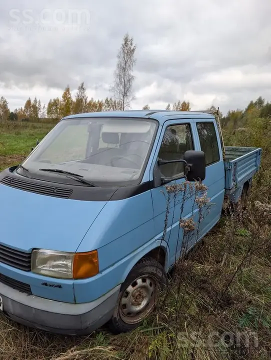 Volkswagen T4 1995 photo 2