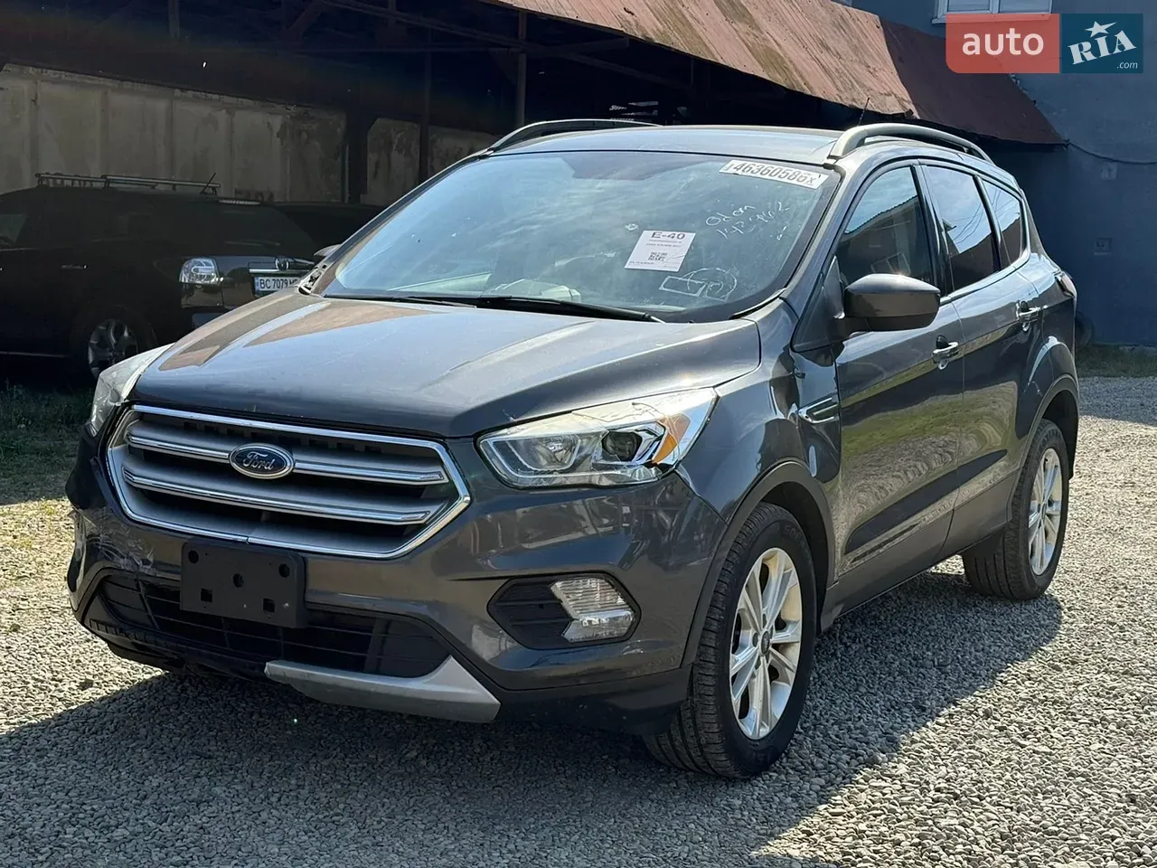 Ford Escape 2017 photo 2