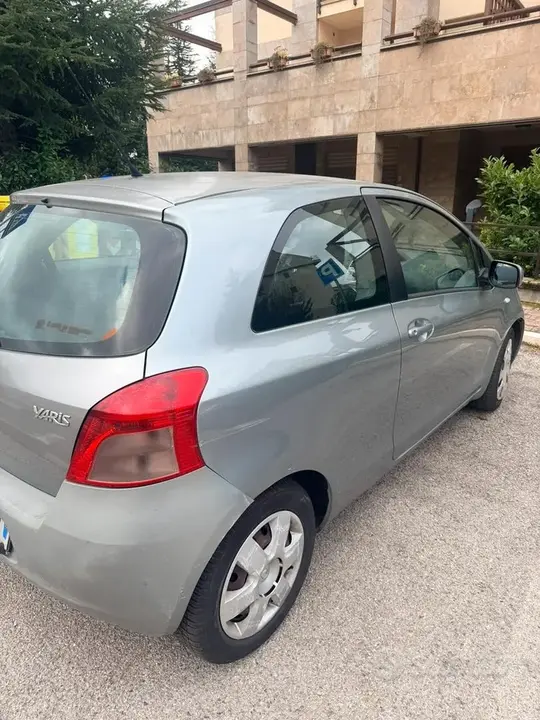 Toyota Yaris 2007 photo 3