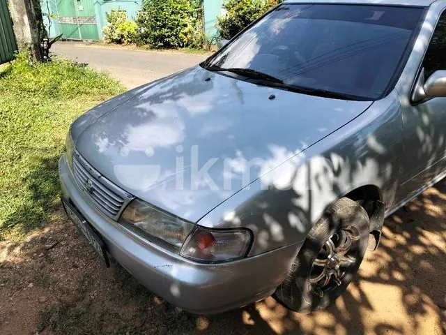 Nissan Sunny 1995 photo 2