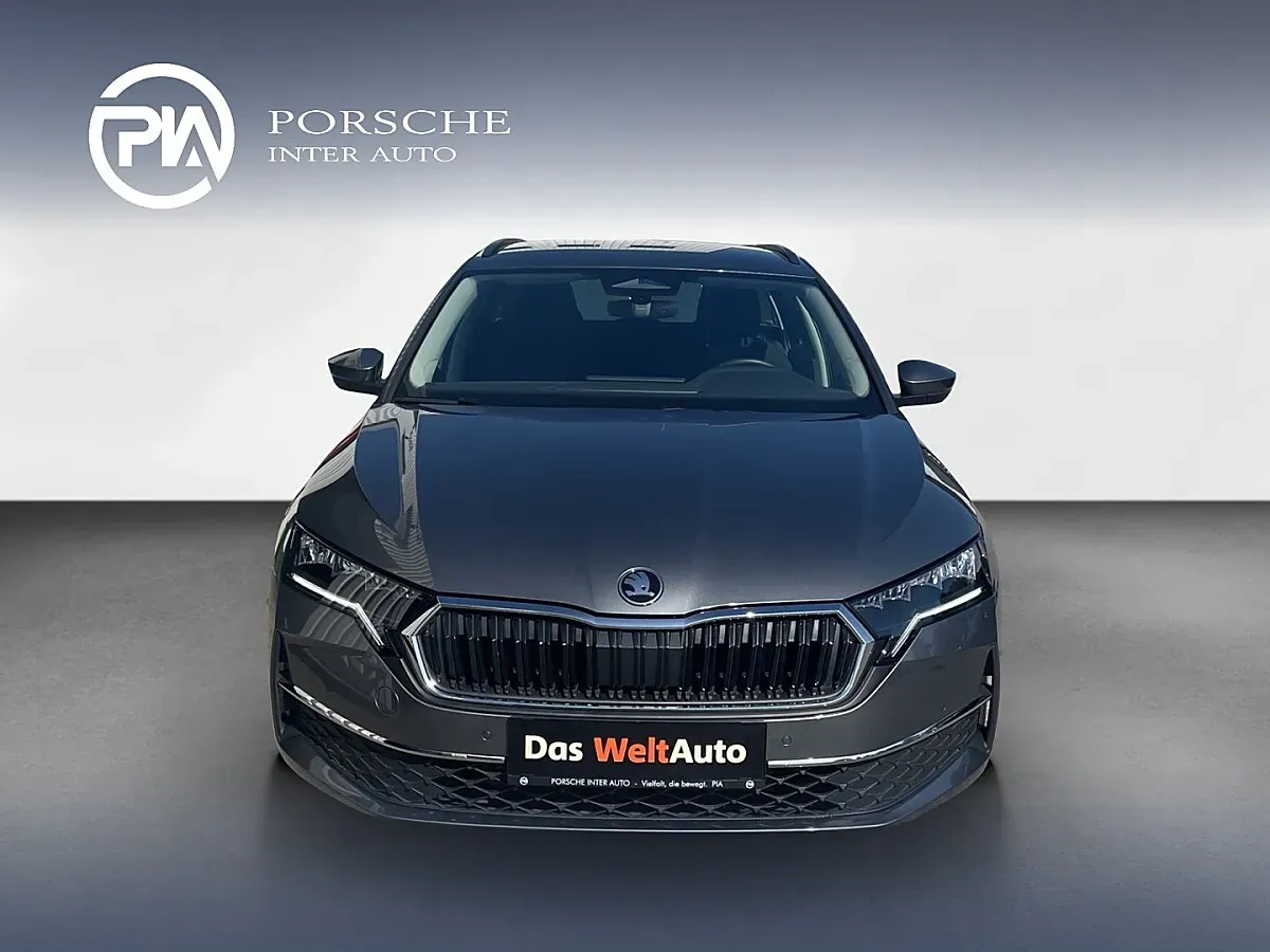 Skoda Octavia 2025 photo 2