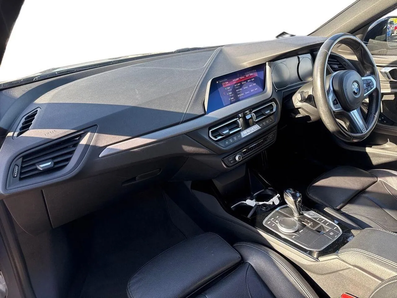 BMW 1 Series 2020 photo 2