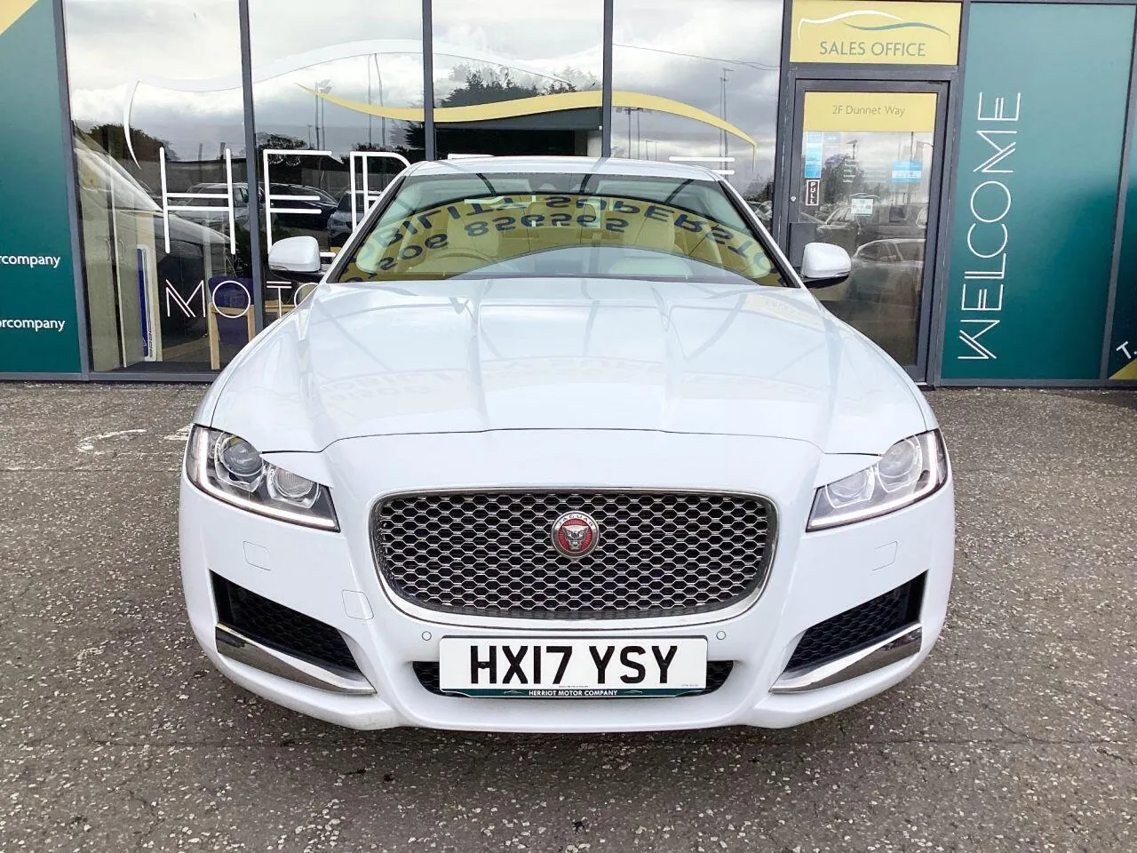 Jaguar Xf 2017 photo 2