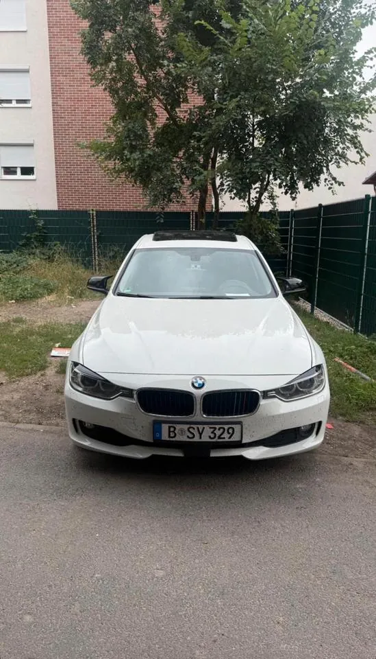 BMW F30