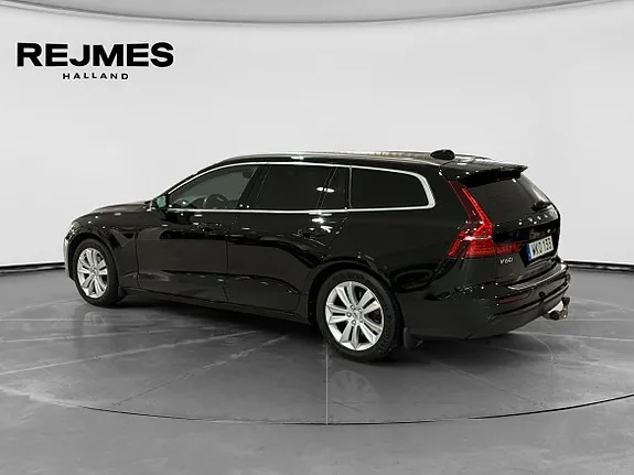 Volvo V60 2019 photo 2