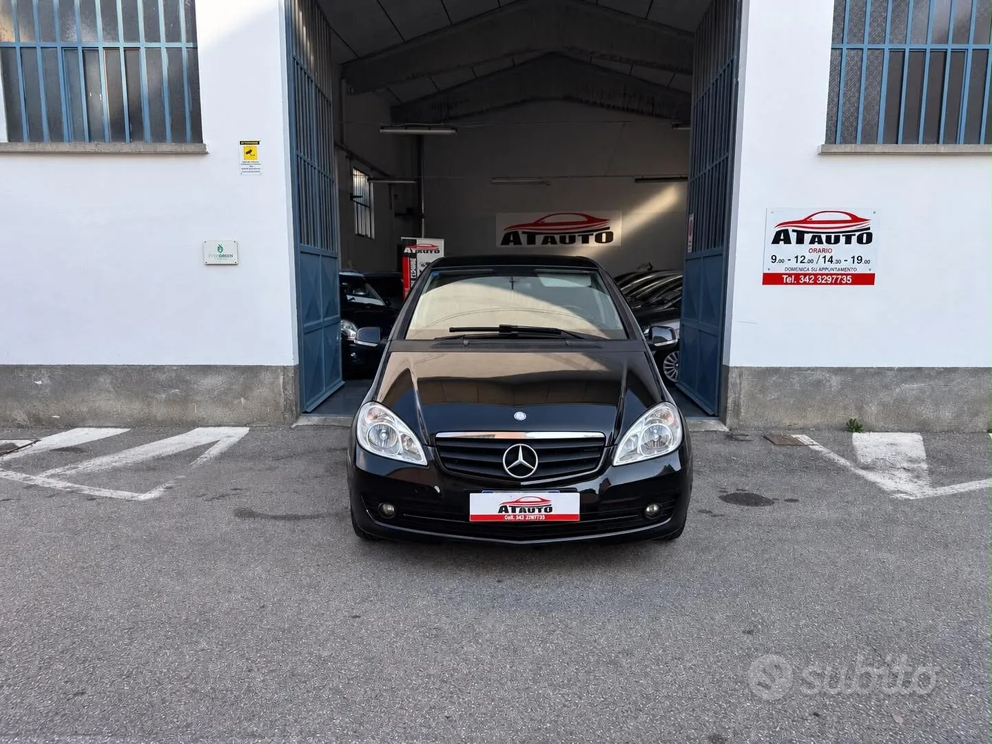 Mercedes-Benz A 160 2011 photo 2