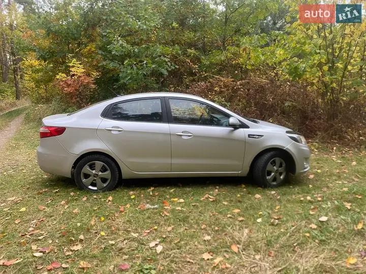 Kia Rio 2011 photo 2