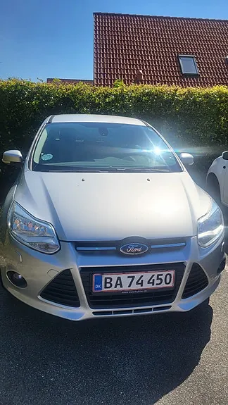Ford Focus 2011 photo 2