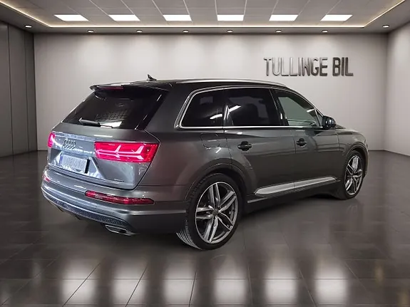 Audi Q7 2016 photo 5
