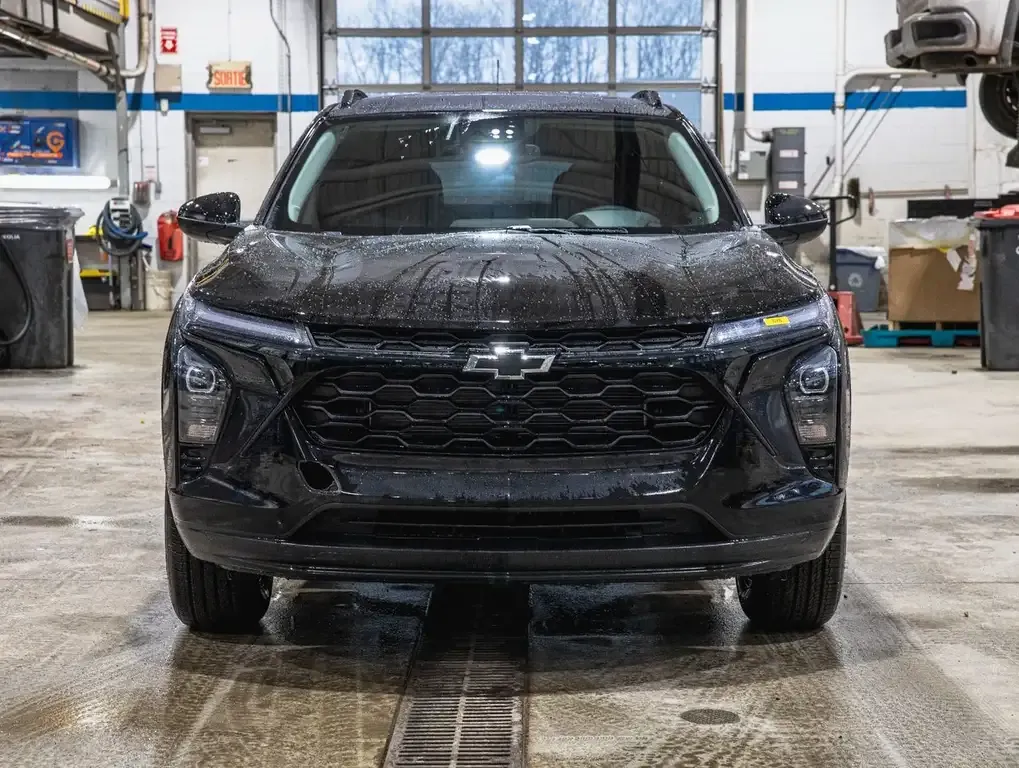 Chevrolet Trax 2026 photo 2