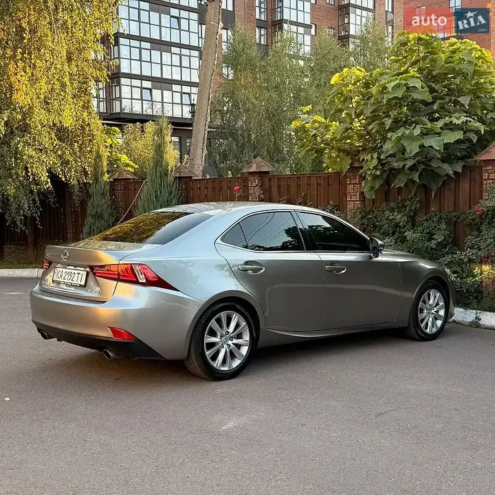 Lexus Is 2013 photo 4