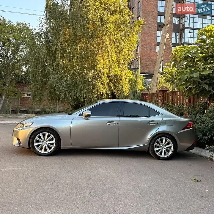 Lexus Is