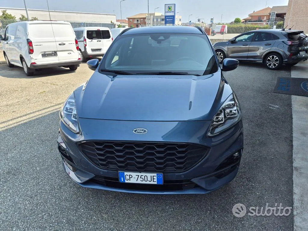 Ford Kuga 2023 photo 2