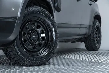 Land Rover Defender 2020 photo 3