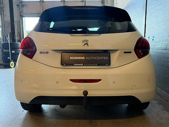 Peugeot 208 2016 photo 5