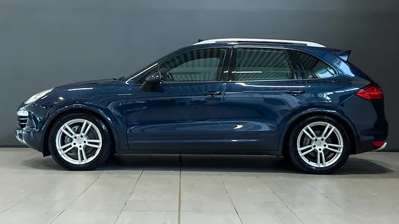 Porsche Cayenne 2014 photo 2